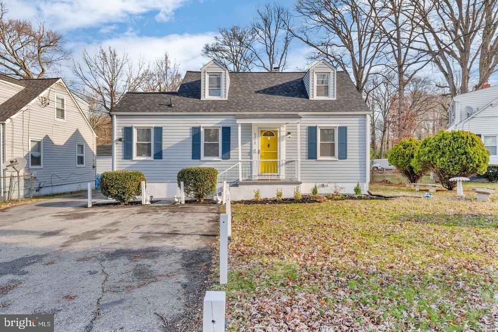 6212 Suitland Road - Photo 0