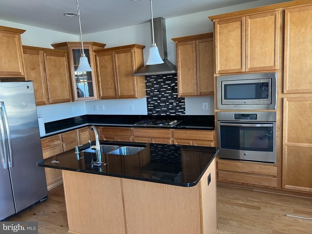 2104 Garden Grove Lane - Photo 3