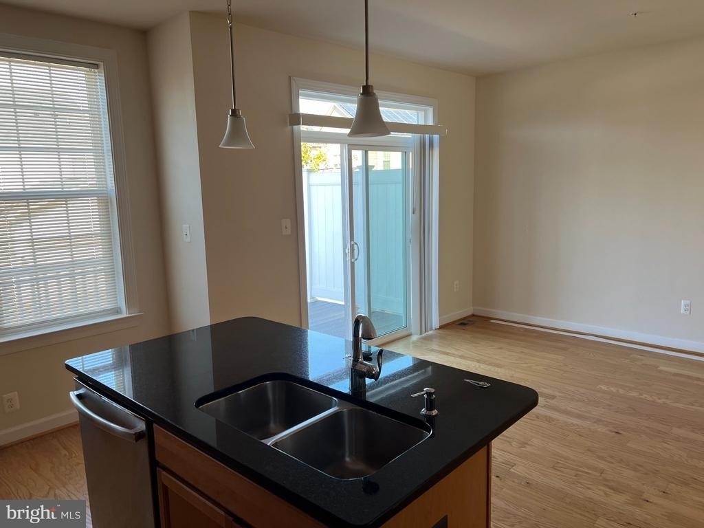 2104 Garden Grove Lane - Photo 4