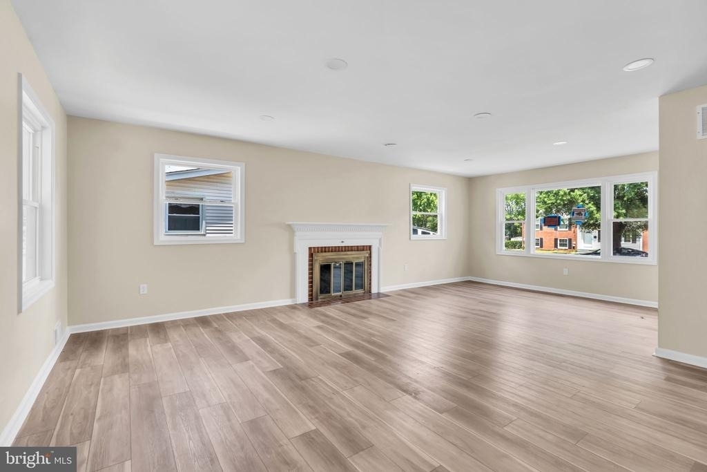7536 Abbington Drive - Photo 6