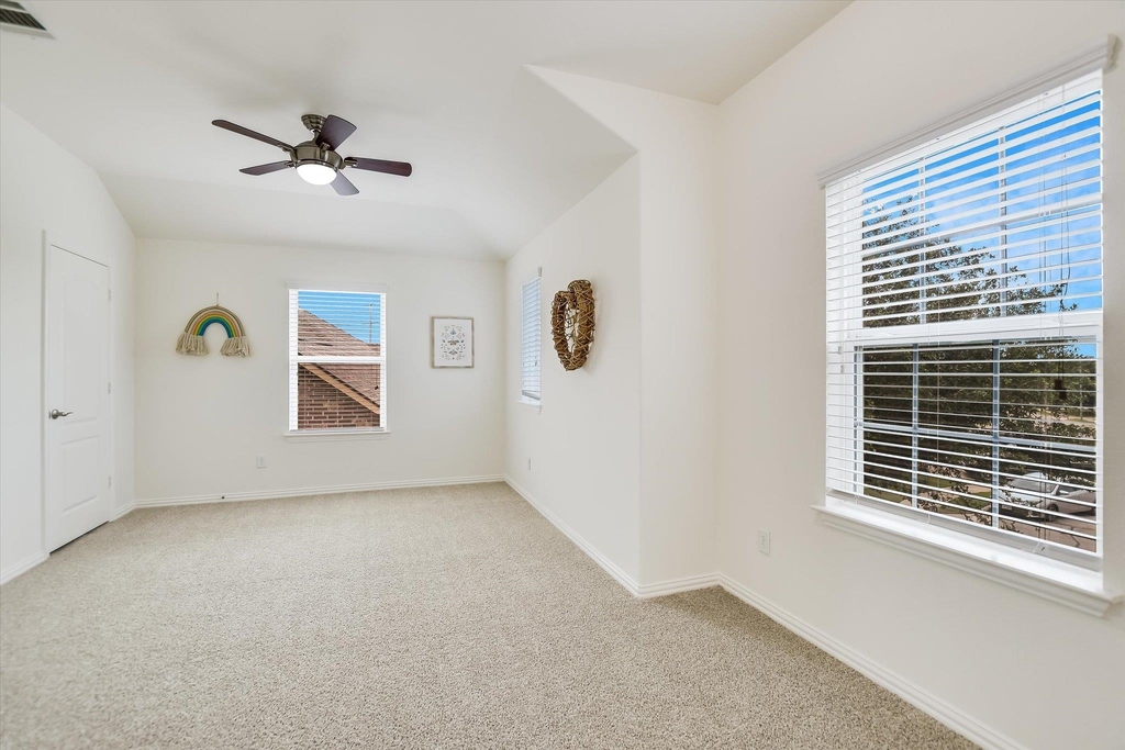 115 Mollie Dr - Photo 18
