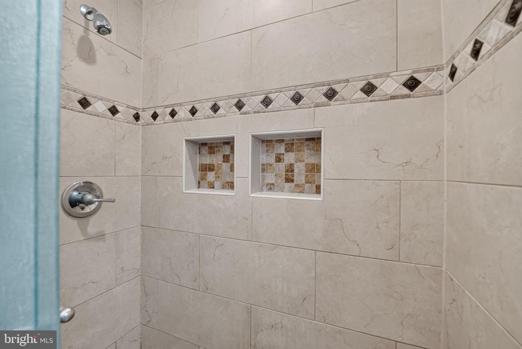 406 Gilmoure Drive - Photo 26