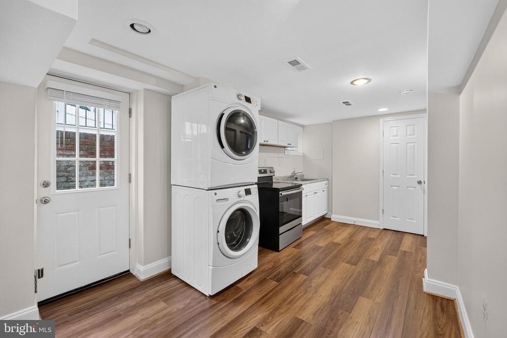 406 Gilmoure Drive - Photo 17