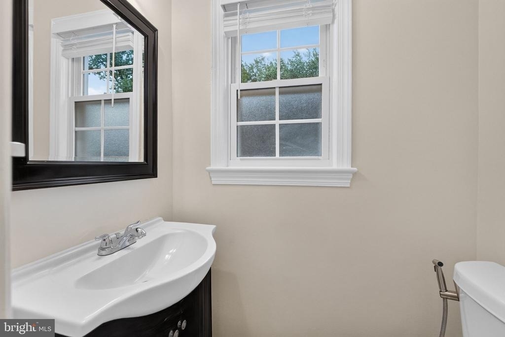 406 Gilmoure Drive - Photo 27
