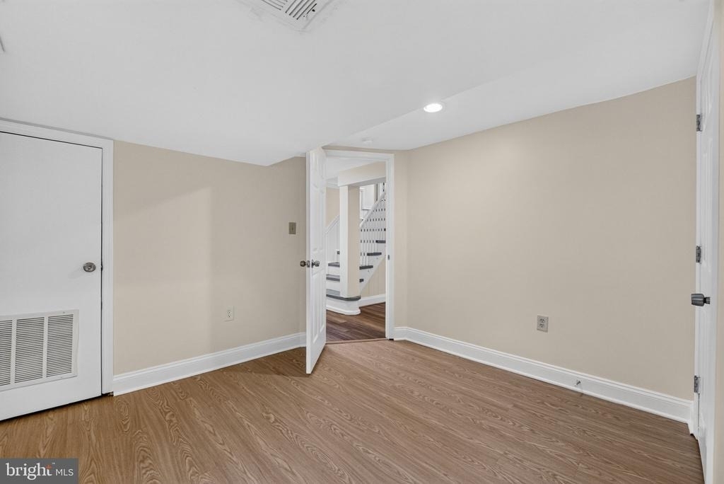 406 Gilmoure Drive - Photo 28