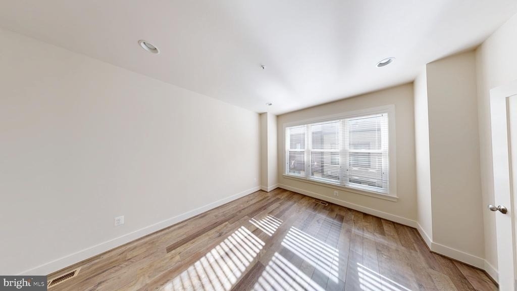 10366 Jacobsen Street - Photo 6