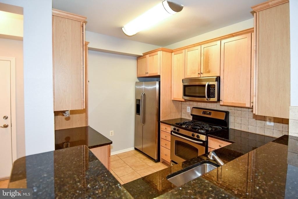 11800 Old Georgetown Road - Photo 9