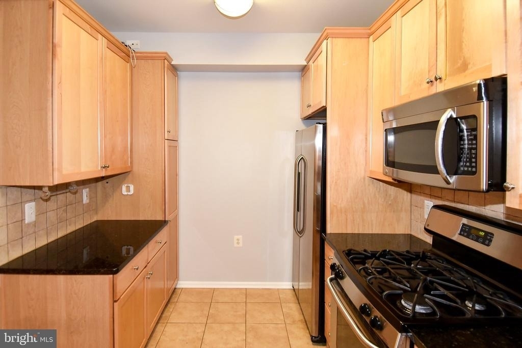 11800 Old Georgetown Road - Photo 11
