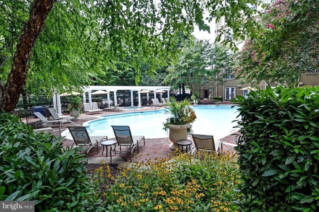 11800 Old Georgetown Road - Photo 31