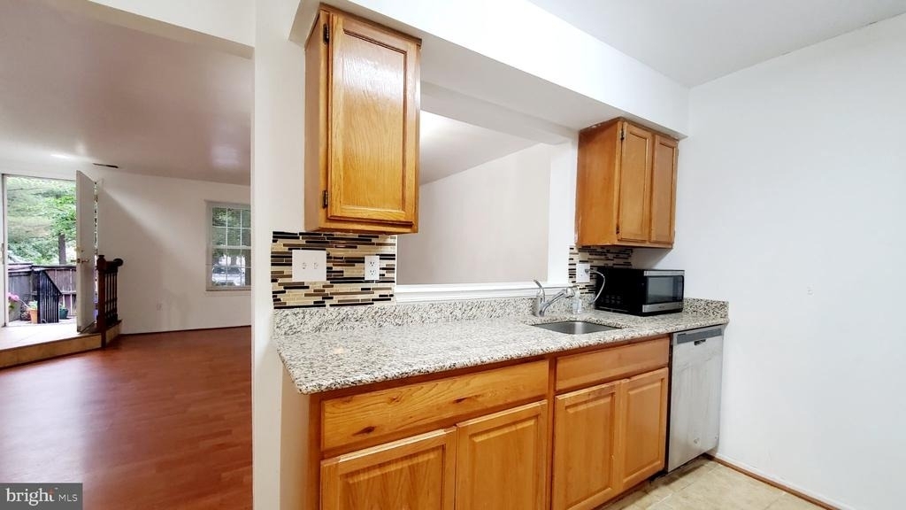 3734 Amsterdam Terrace - Photo 10