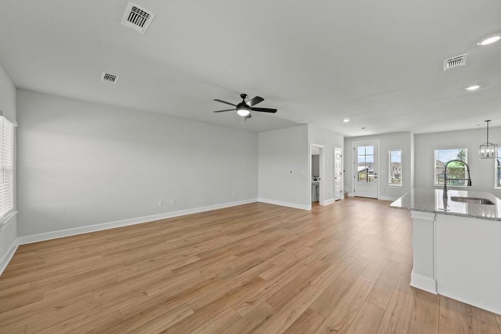 9312 Gladsome Path - Photo 6