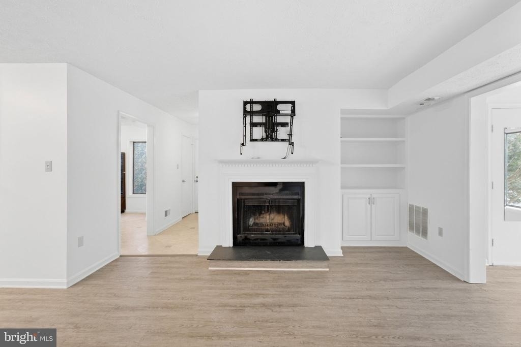 898 Windbrooke Drive - Photo 7