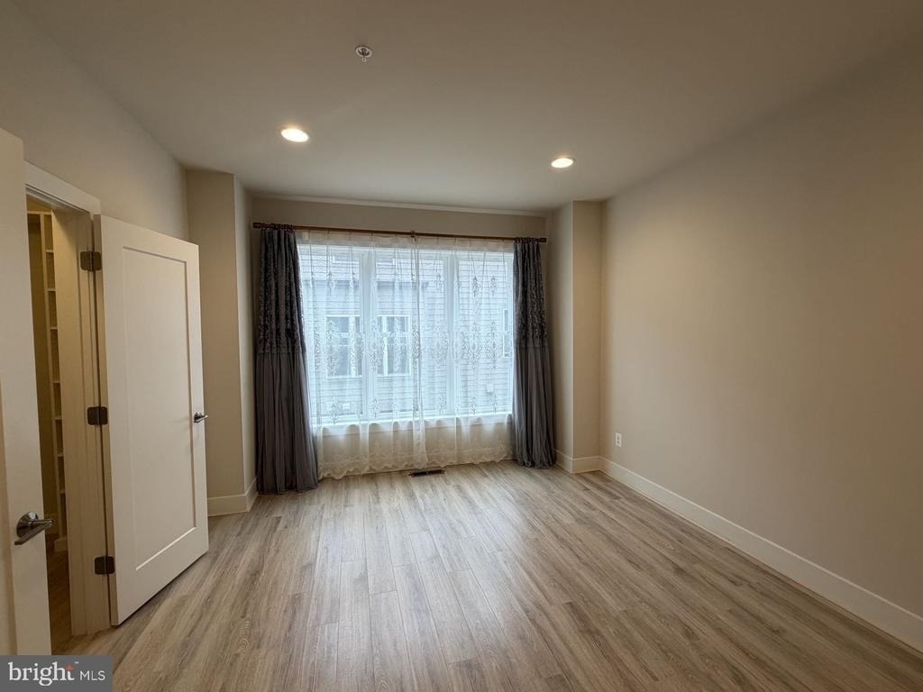 111 Heath Place - Photo 15