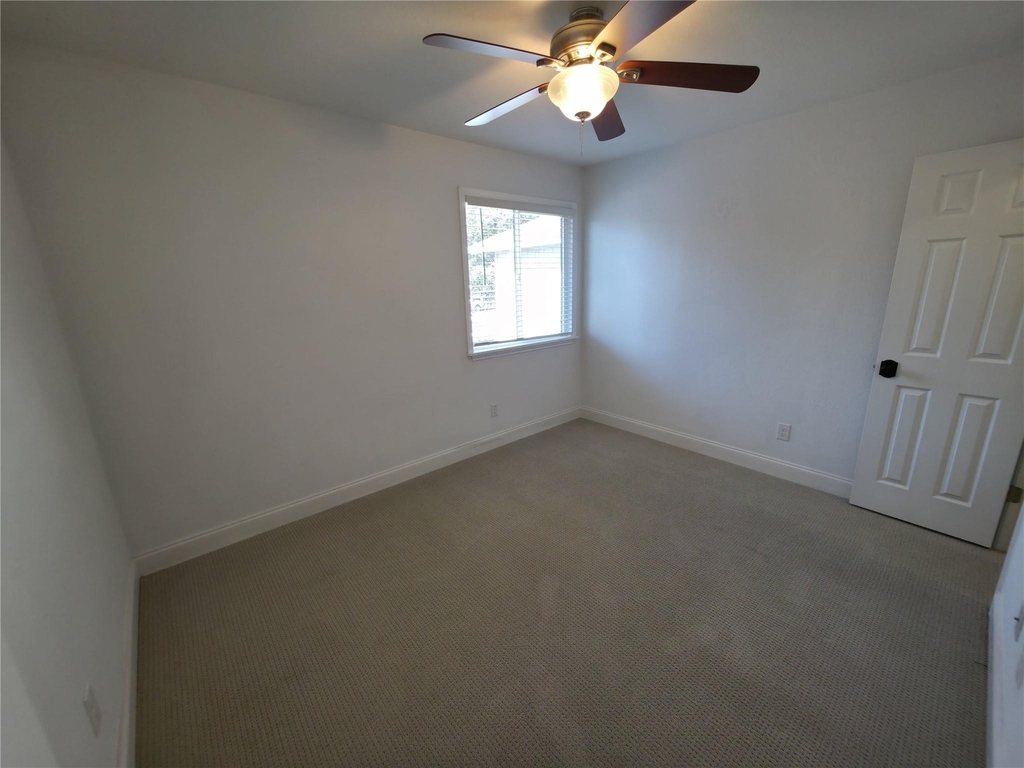 7613 Peabody Dr - Photo 10