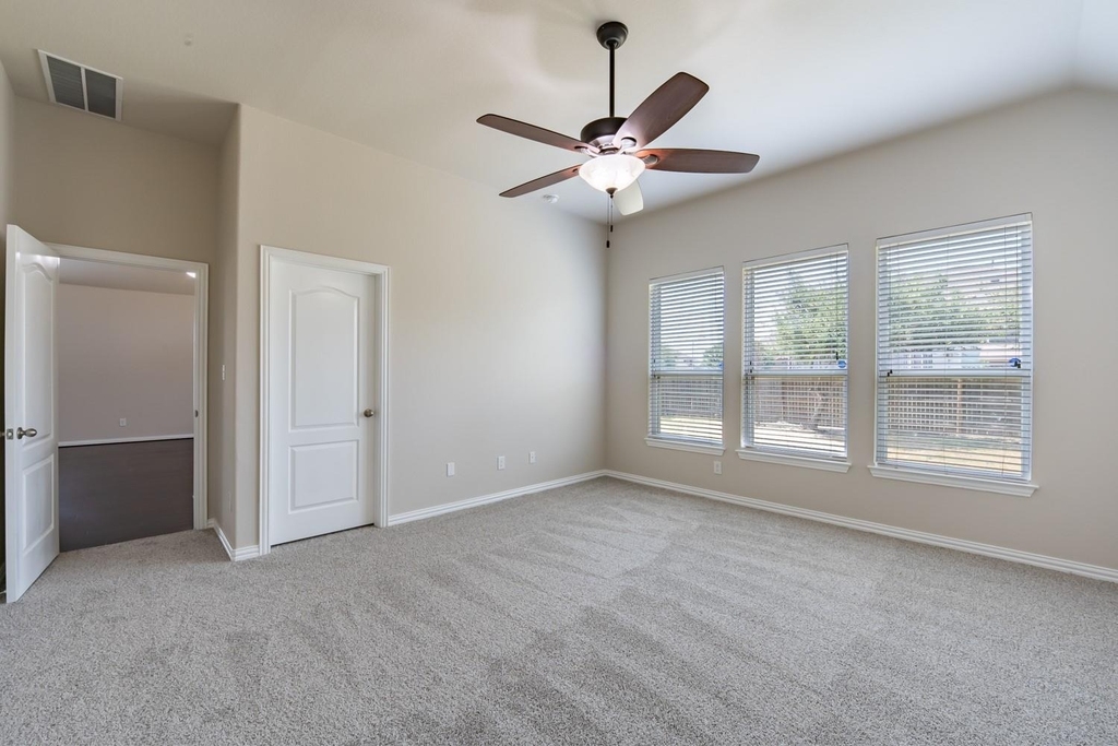 8258 Arezzo Dr - Photo 17