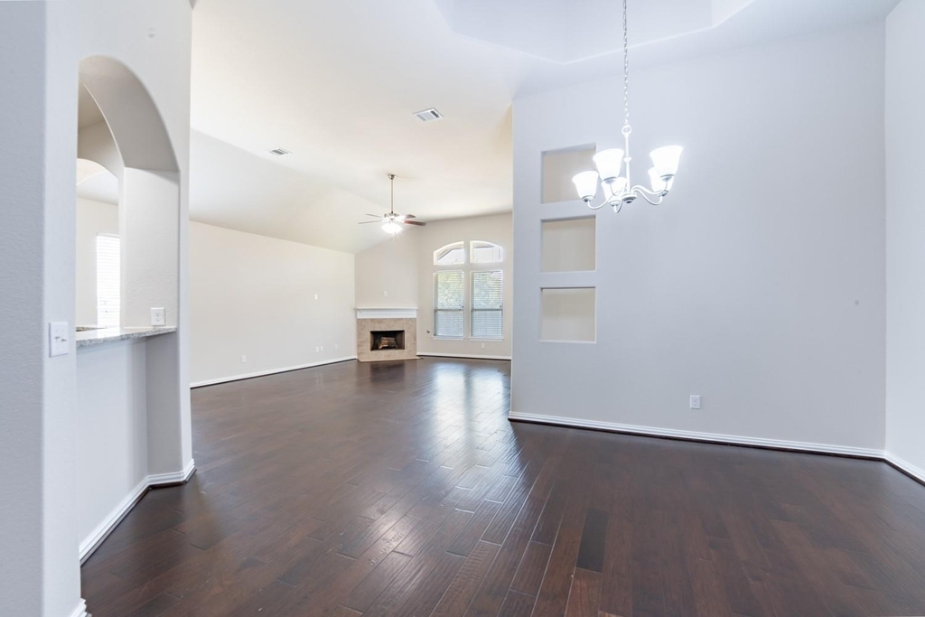 8258 Arezzo Dr - Photo 11