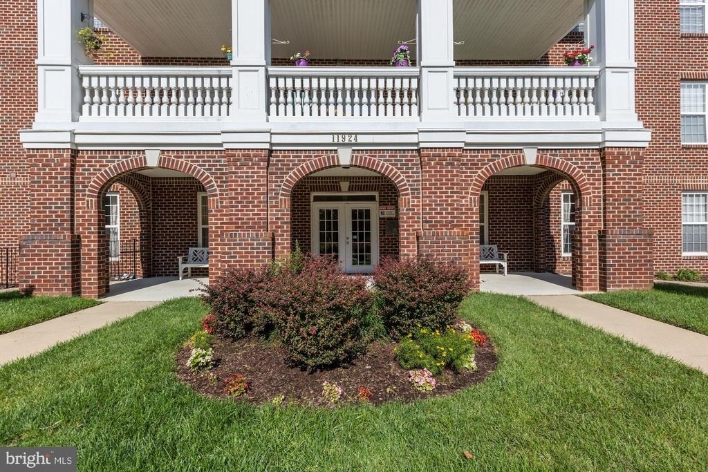 11924 Darnestown Road - Photo 2