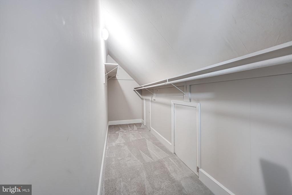 8218 Roanoke Avenue - Photo 19