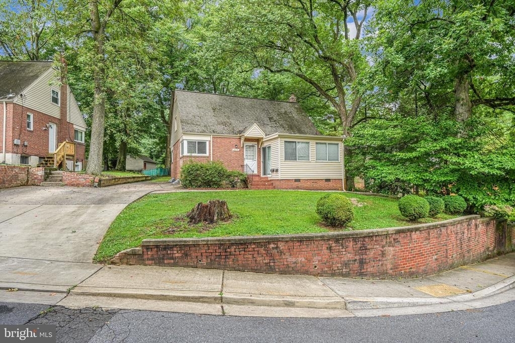 8218 Roanoke Avenue - Photo 1