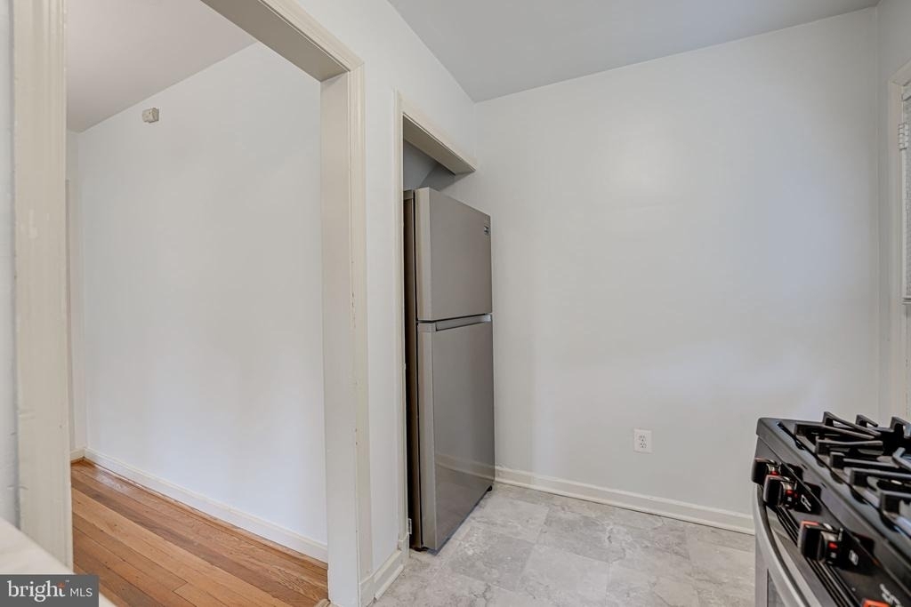 8218 Roanoke Avenue - Photo 16