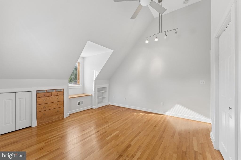 101 Charles Street - Photo 21
