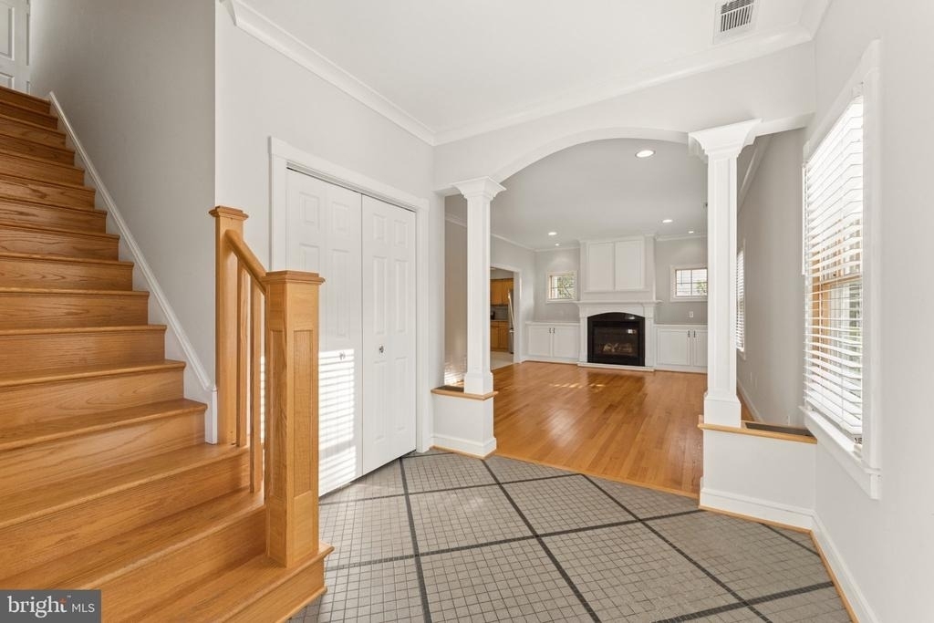 101 Charles Street - Photo 3
