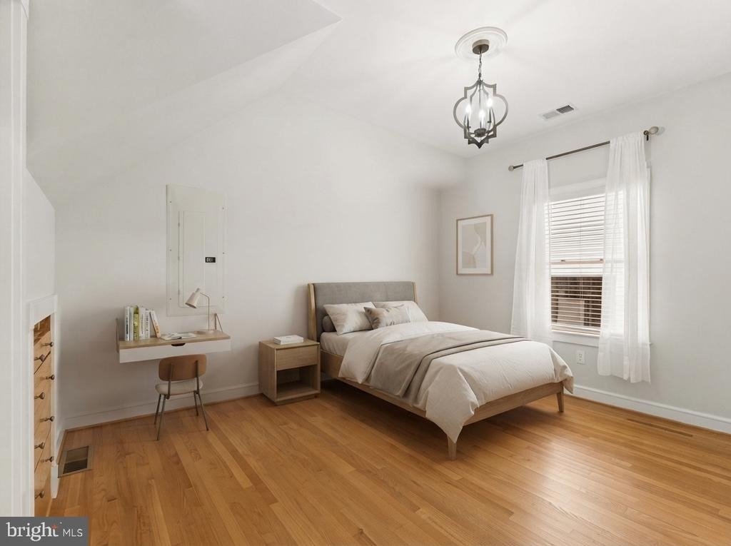 101 Charles Street - Photo 16