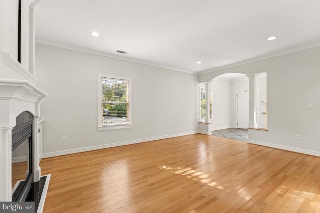 101 Charles Street - Photo 9