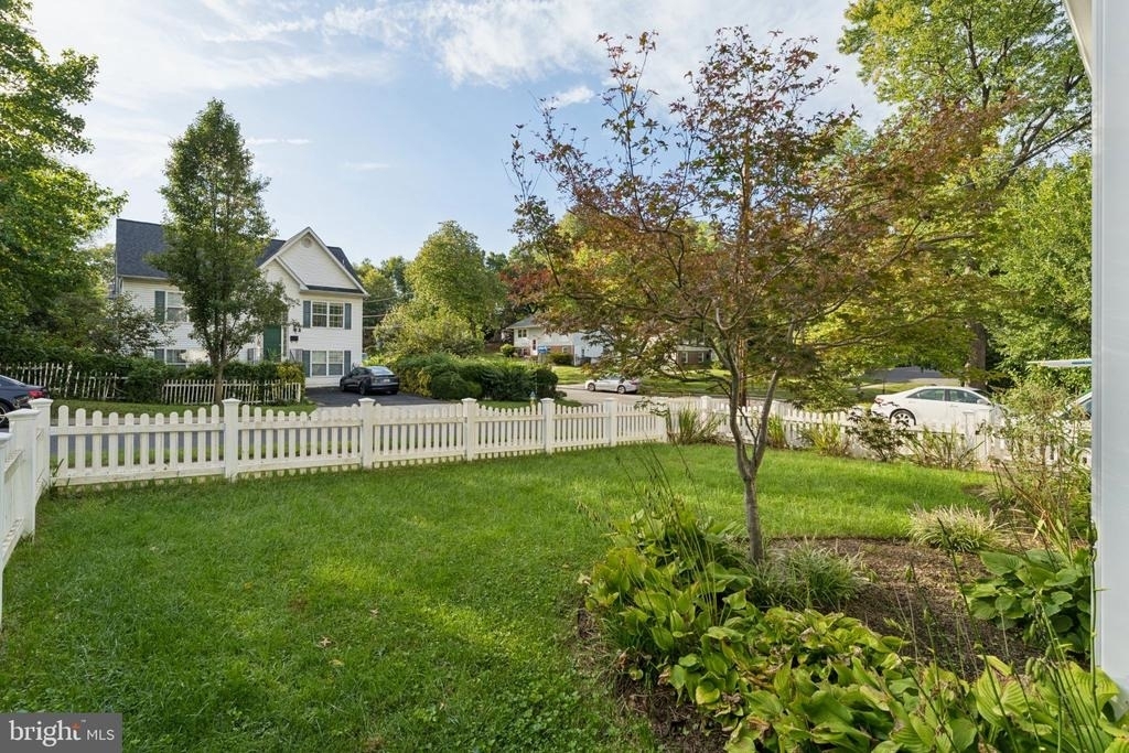 101 Charles Street - Photo 45