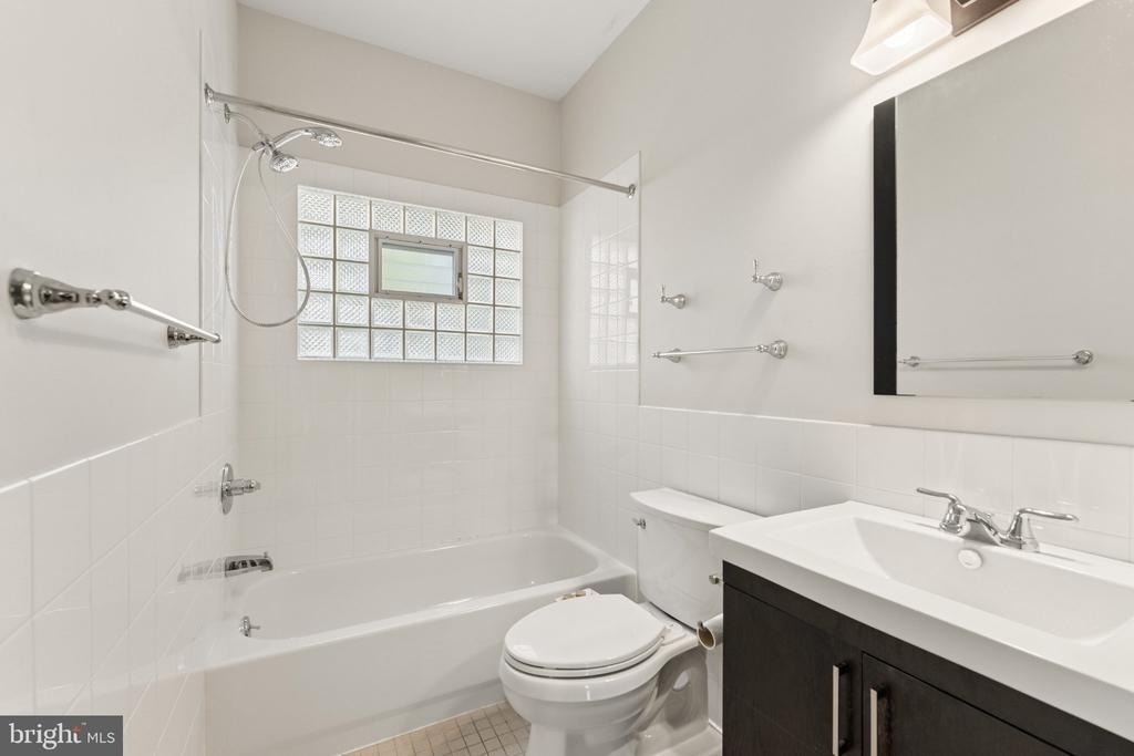 101 Charles Street - Photo 18