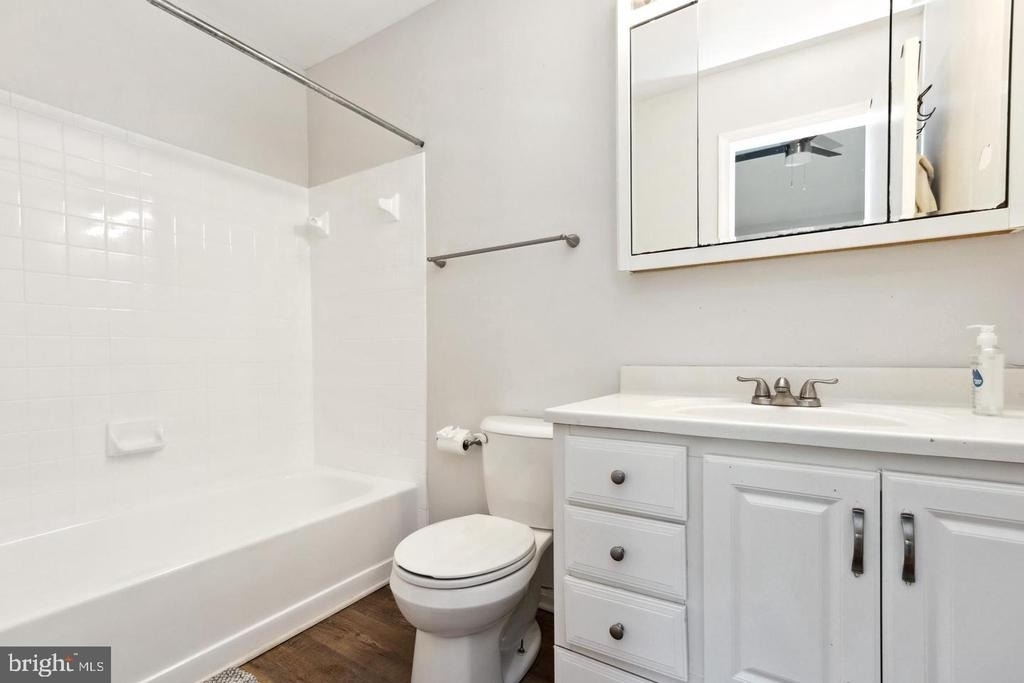9525 Clocktower Lane - Photo 9