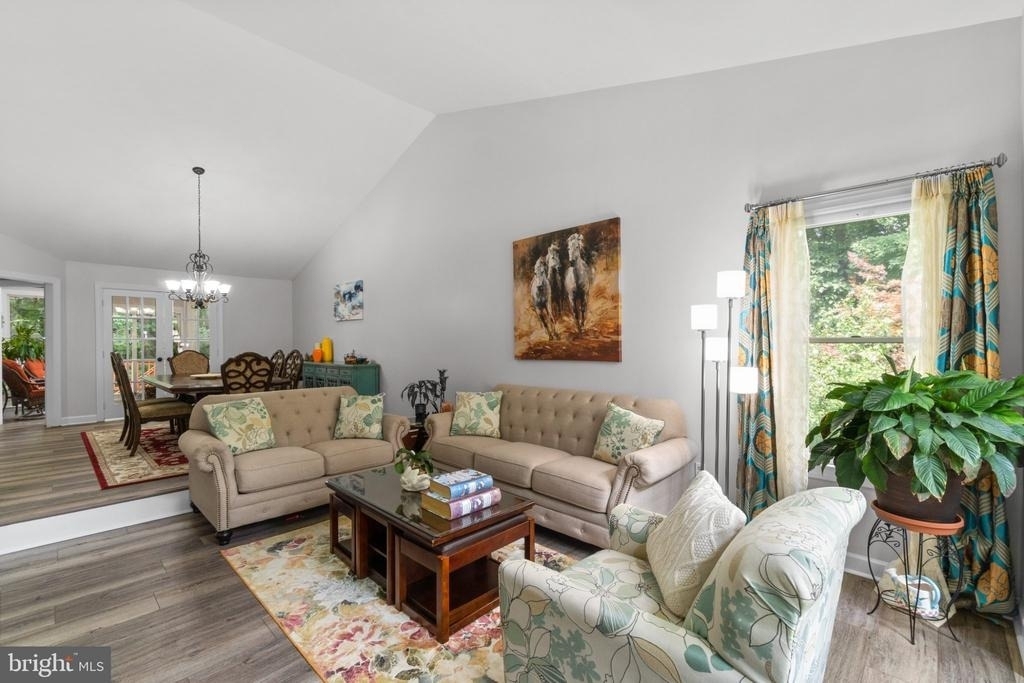 6874 Caravan Court - Photo 9