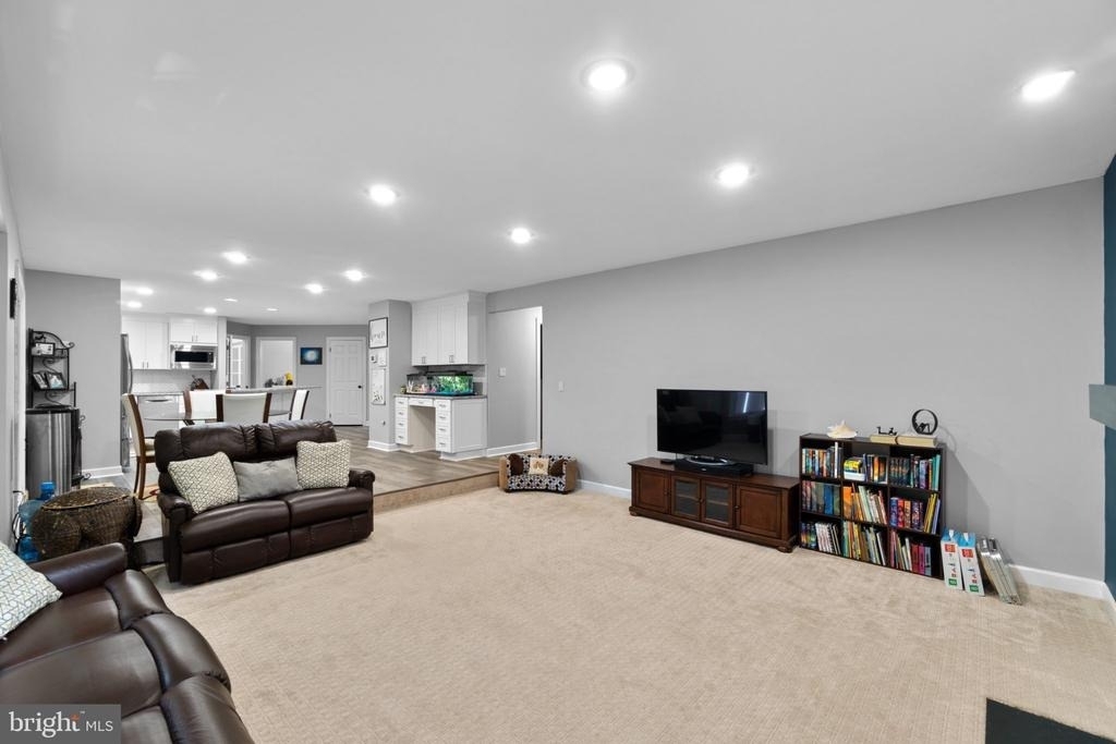 6874 Caravan Court - Photo 28