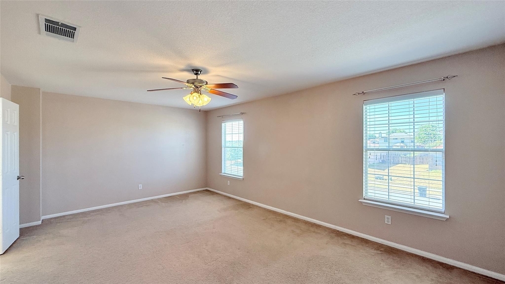 511 Taurus Dr - Photo 10