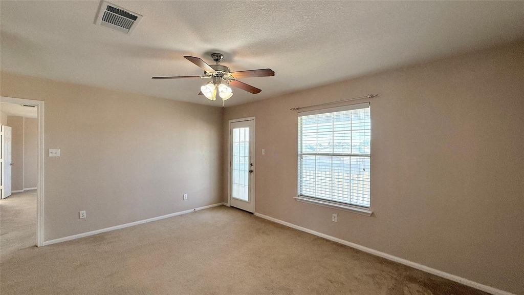 511 Taurus Dr - Photo 9