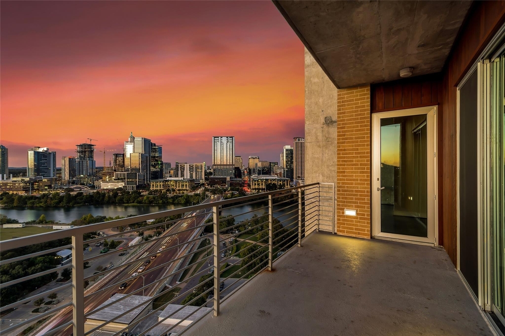 214 Barton Springs Rd - Photo 17