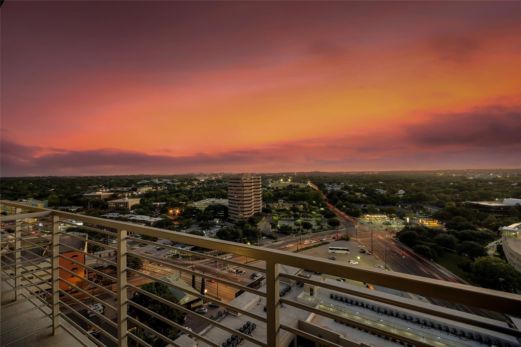 214 Barton Springs Rd - Photo 18