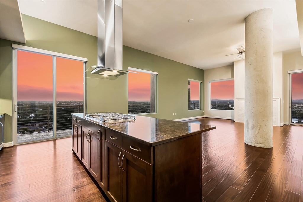 214 Barton Springs Rd - Photo 3