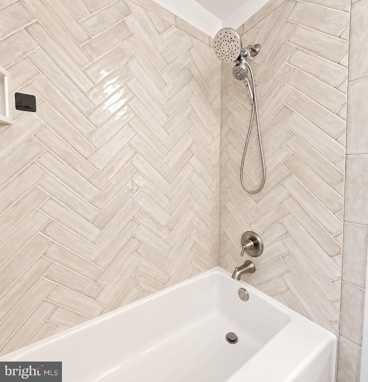 7693 Weatherly Place - Photo 37