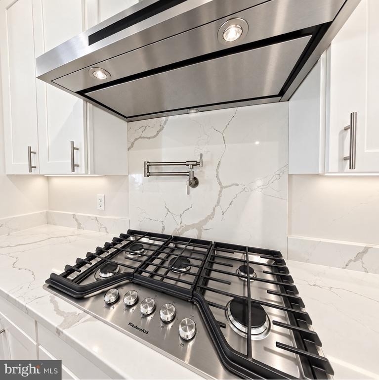 7693 Weatherly Place - Photo 12