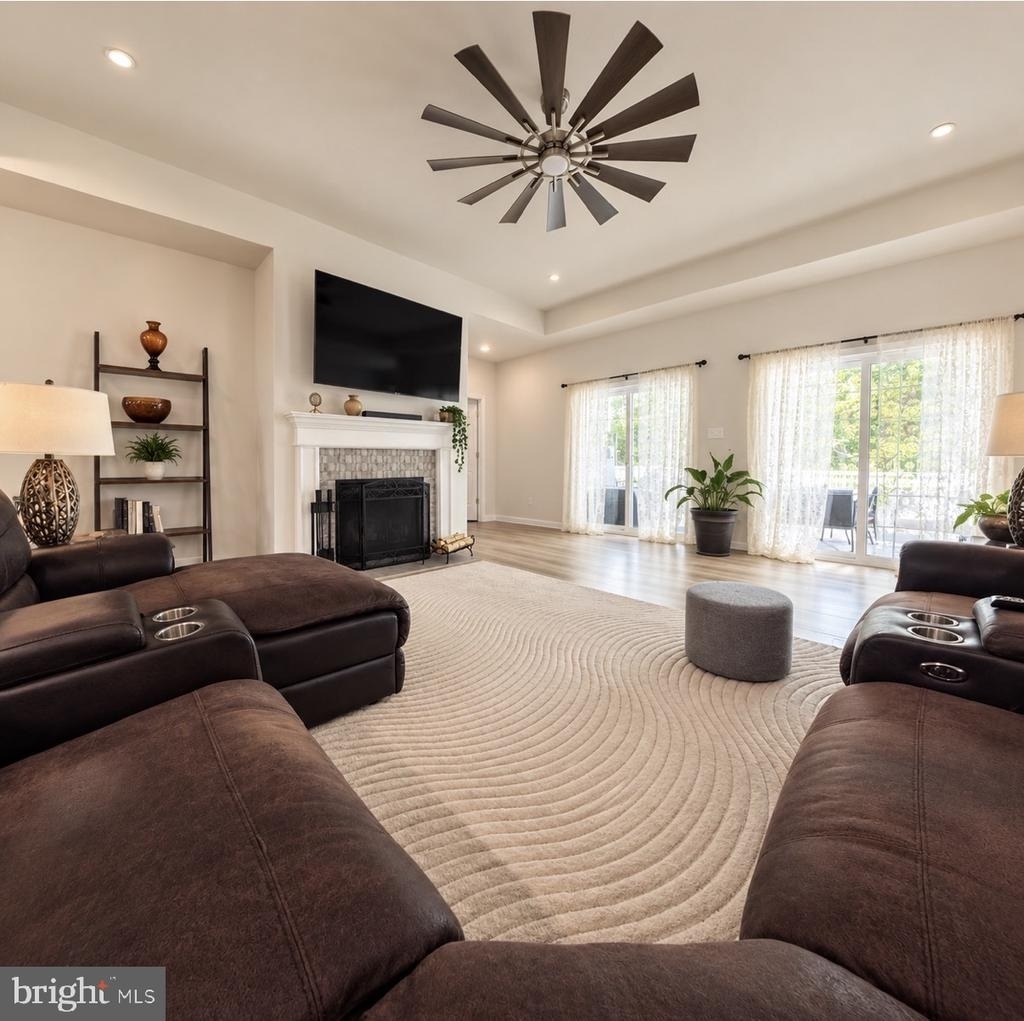 7693 Weatherly Place - Photo 8