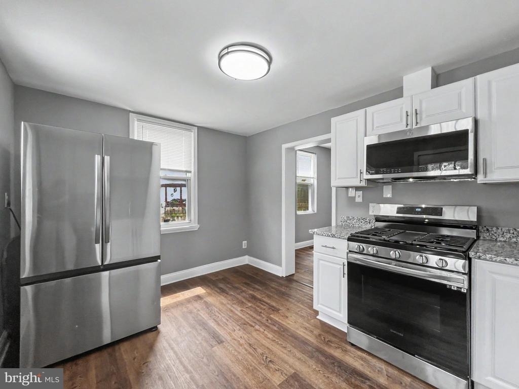 5900 Hamilton Avenue - Photo 10
