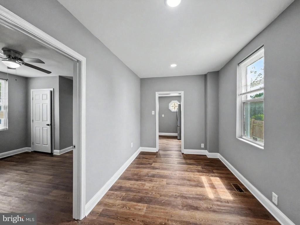 5900 Hamilton Avenue - Photo 5