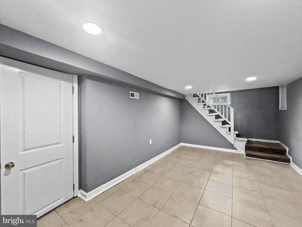 5900 Hamilton Avenue - Photo 11