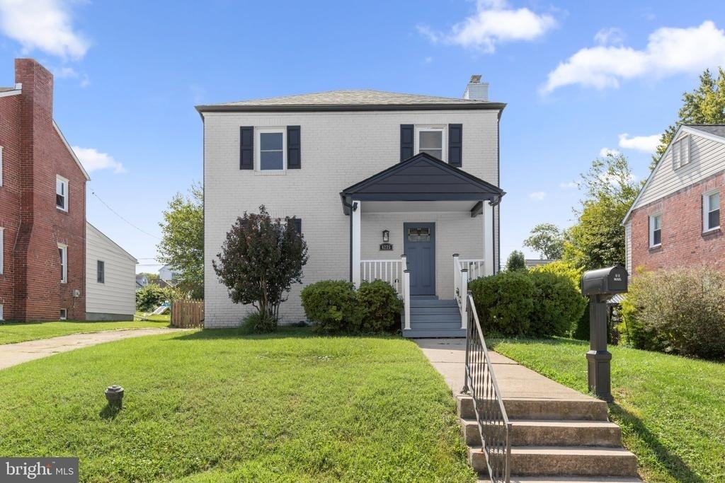 4225 Cardwell Avenue - Photo 0