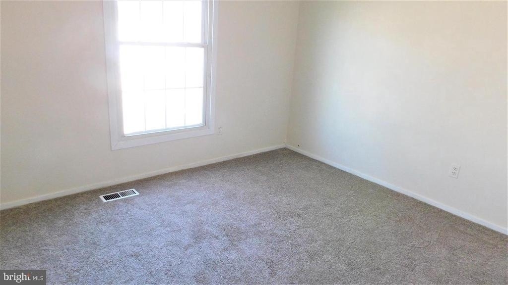 8627 Saxon Circle - Photo 7