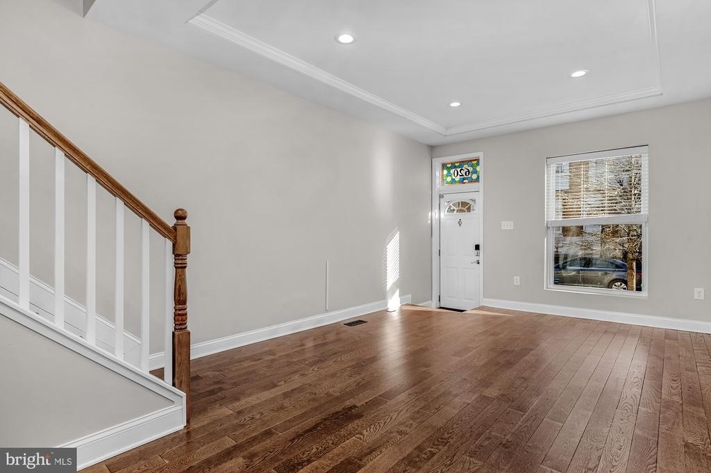 620 S Newkirk Street - Photo 5