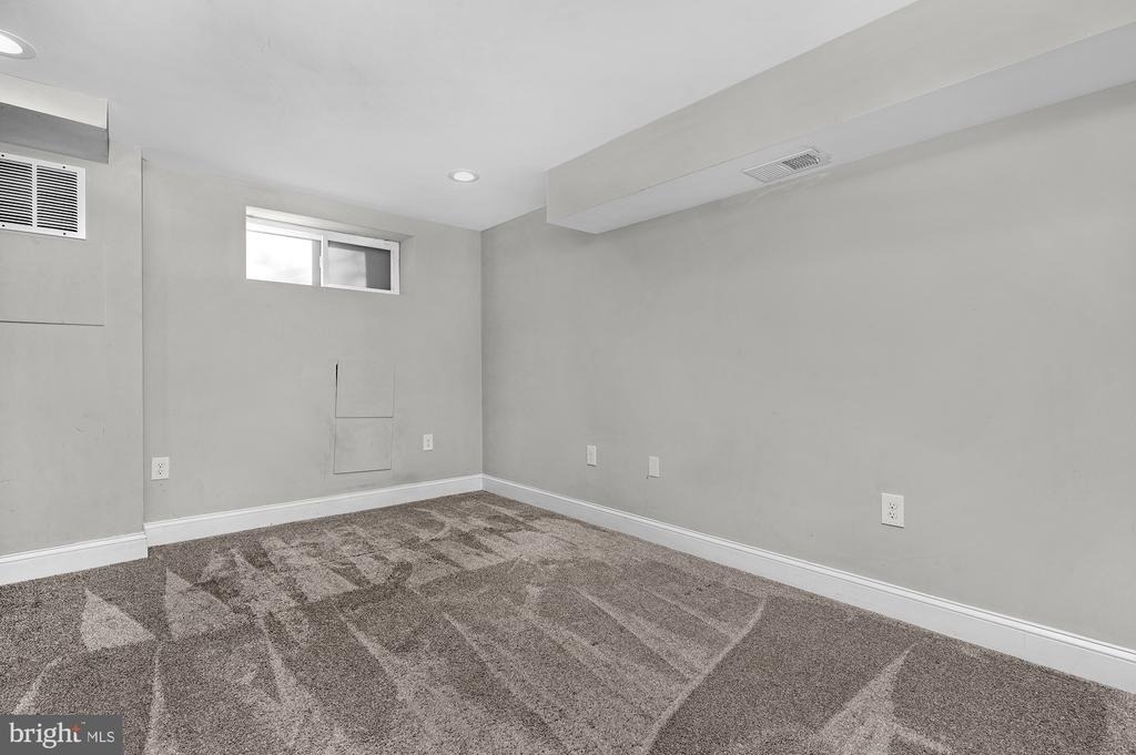 620 S Newkirk Street - Photo 17
