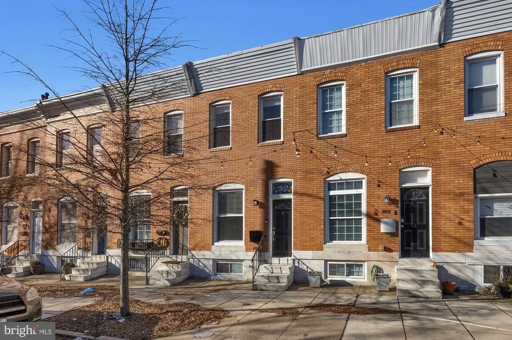 620 S Newkirk Street - Photo 0