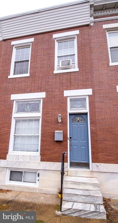3606 Hudson Street - Photo 0